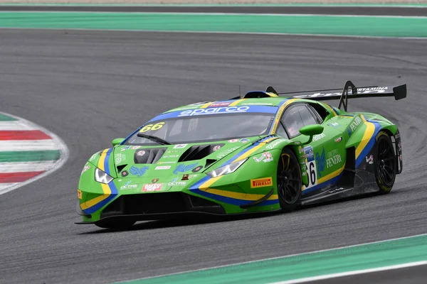 Scarperia, İtalya - 14 Eylül 2025: Gilardoni 'nin VSR sürücüsü Lamborghini Huracan GT3 EVO 2 - İtalyan Şampiyonası GT Endurance yarışı sırasında Mugello Pisti' nde Michelotto.