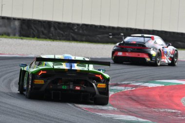 Scarperia, İtalya - 14 Eylül 2025: Gilardoni 'nin VSR sürücüsü Lamborghini Huracan GT3 EVO 2 - İtalyan Şampiyonası GT Endurance yarışı sırasında Mugello Pisti' nde Michelotto.