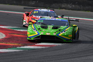 Scarperia, İtalya - 14 Eylül 2025: Gilardoni 'nin VSR sürücüsü Lamborghini Huracan GT3 EVO 2 - İtalyan Şampiyonası GT Endurance yarışı sırasında Mugello Pisti' nde Michelotto.