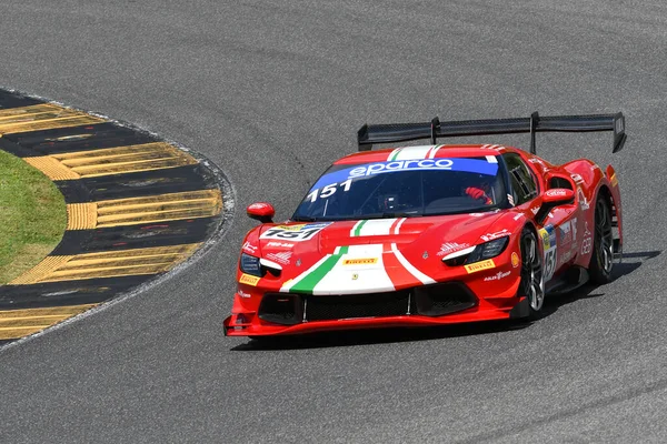 Scarperia, İtalya - 14 Eylül 2025: Ferrari 296 Megna 'nın AF CORSE sürüşü - Barbolini İtalya Şampiyonası sırasında Mugello Pisti' nde GT Endurance yarışı düzenlendi.