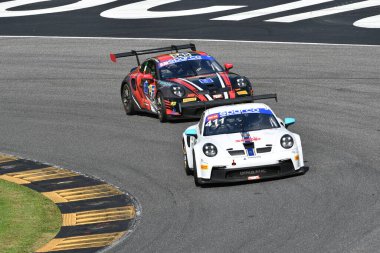Scarperia, İtalya - 14 Eylül 2025: Porsche 911 GT3 Cup (992) Russo Matias 'tan SP RACING drive - Vittoria Piria, İtalya Şampiyonası' nda GT Endurance yarışı sırasında Mugello Pisti