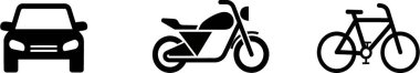 Farklı taşıma şekillerini temsil eden üç siyah siluet simgesi seti: araba, motosiklet ve bisiklet. Basit vektör grafikleri.