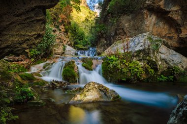 Cascades dakchour, Riff Dağları, Fas
