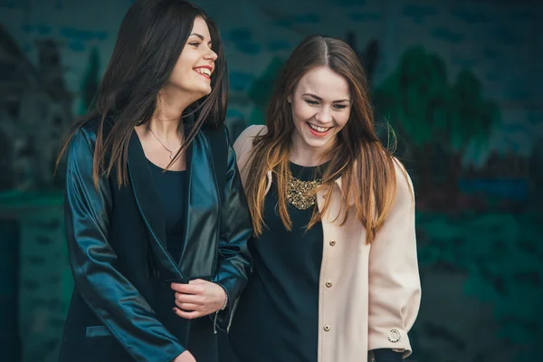 Pretty girls on a walk — Stock Photo, Image