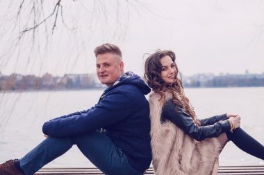 kaç bahar aşk içinde