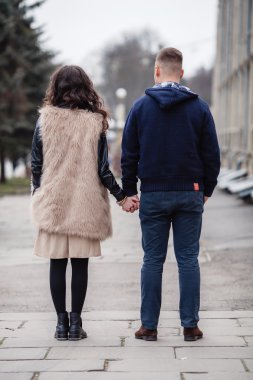 kaç bahar aşk içinde