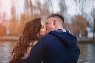 kaç bahar aşk içinde