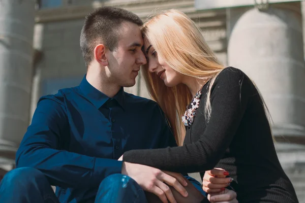 Beautiful couple on the street — Stock Photo, Image