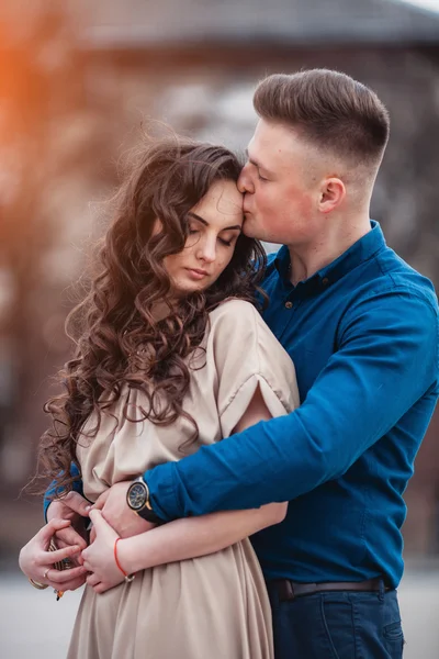 kaç bahar aşk içinde