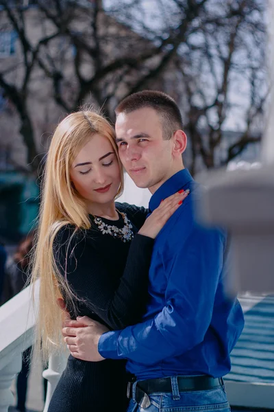 Beautiful couple on the street — Stock Photo, Image