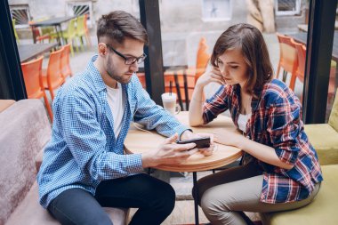 seven çift bir Café