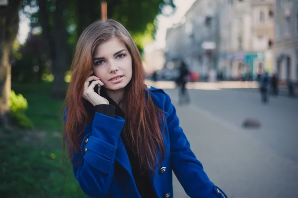 Lady for a walk — Stock Photo, Image