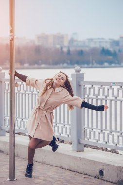 bir yürüyüş güzel kızlar