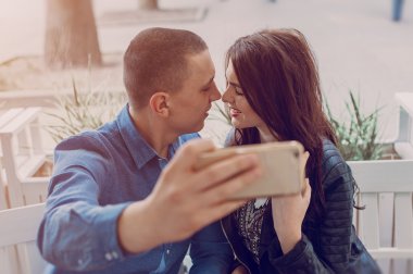 Şehirlerde aşıklar