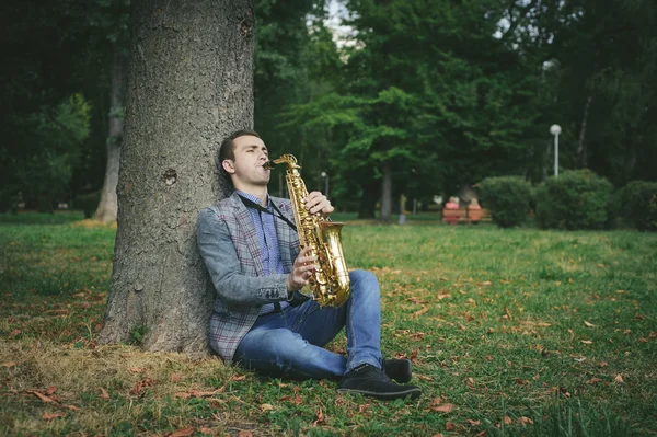 Busker outdors hd — Stock Photo, Image