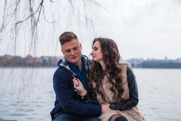 Couple in love on spring — Stock Photo, Image