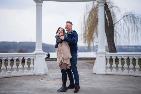 Couple in love on spring — Stock Photo, Image