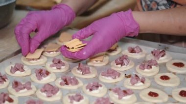 Kithen 'da mini pizza pişirmenin en iyi manzarası.