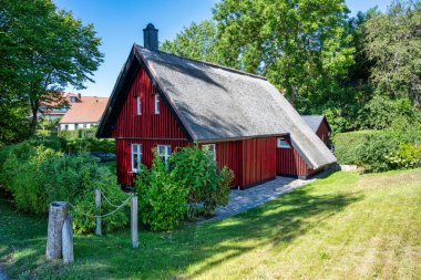 Baltık Denizi 'ndeki Hiddensee adasında bir yerleşim yeri manzarası