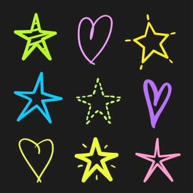 İzole edilmiş siyah arka planda el çizimi yıldızlar ve kalpler. Serbest çalışma sanatı. Renkli resimleme