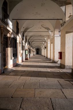 Torino, İtalya. Şehir merkezinde bulunan ünlü kapıcıların perspektifi.