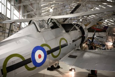Cosford, Shifnal, İngiltere, 31 Ocak 2026: Cosford RAF Uçak Müzesi UK. Geniş bir havacılık müzesi hangarında sergilenen klasik askeri uçak..