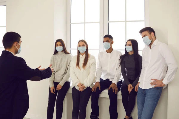 Working, public events and meetings during COVID-19 outbreak — Stock Photo, Image