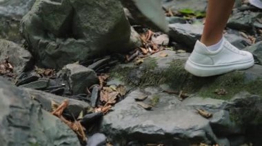 Yeni yollar keşfeden yürüyüşler