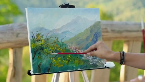 Plein-air picture, artist is drawing landscape — Vídeos de Stock