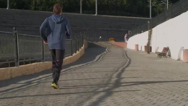 早上慢跑是为了健康的生活方式 — 图库视频影像