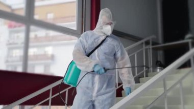 COVID-19 'un yayılmasını önlemek için kapalı alanların sterilize edilmesi