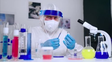Koronavirüse karşı aşı üretmek için tıbbi araştırma