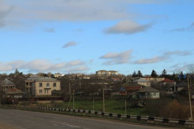 Pencereden şehir görünümü