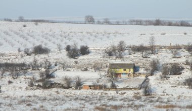 Köydeki kış manzarası