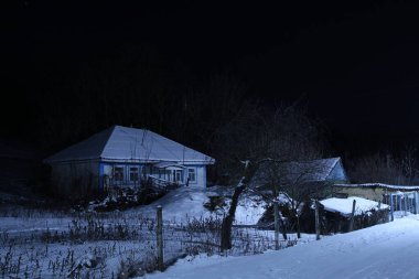 Kışın geceleri köy