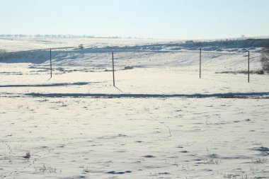 Dağlarda kış manzarası.