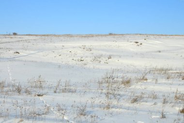 Bozkırın güzel bir kış manzarası.