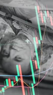 Finansal piyasadaki kripto para biriminin dijital bir grafiği gündelik olarak yükseldiğini veya düştüğünü gösteriyor. Bitcoin değeri ve kriz sırasında dijital varlık yatırımcıları için bir dolar. Tüccar kârı.