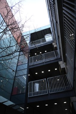 Şehrin modern binası