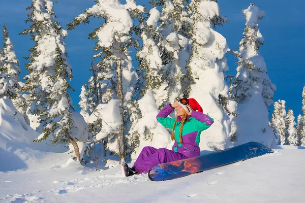 Niña Snowboarder Trae Sus Manos Snowboard Vacaciones Año Nuevo Estación —  Fotos de Stock