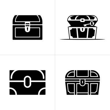 Beyaz arka planda dört siyah, stilize hazine sandığı simgesi var. Bir sandık açık, kenarda duran bir anahtar ortaya çıkıyor, entrika ve hikaye öğesi ekliyor.