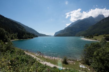 Göl Manzaralı montains üzerinden