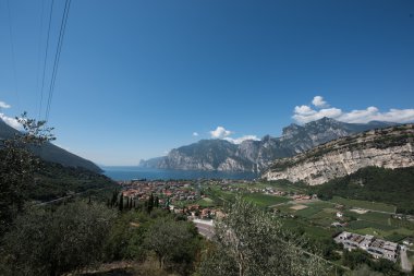 Göl Manzaralı montains üzerinden