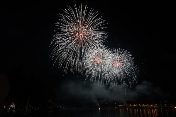 Feuerwerk am Gardasee — Stockfoto