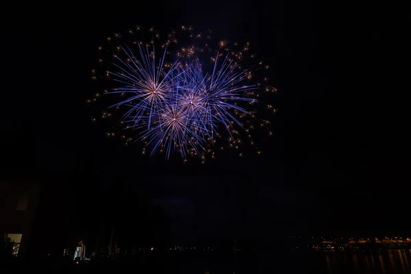 Feuerwerk am Gardasee — Stockfoto