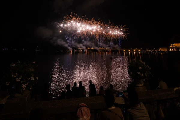 Feuerwerk am Gardasee — Stockfoto