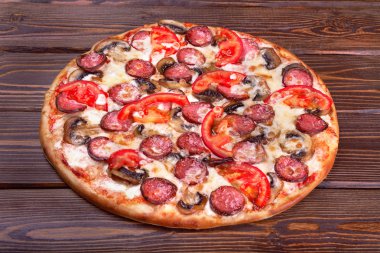 Lezzetli, sulu pizza