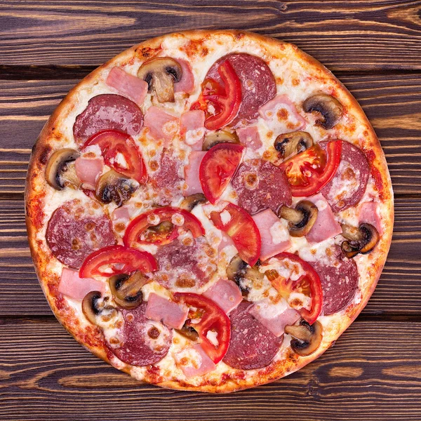 Lezzetli, sulu pizza