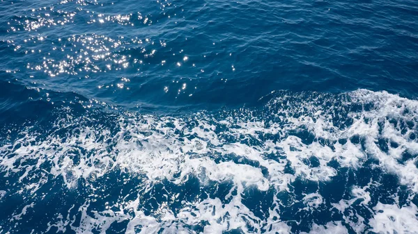 Água Mar Azul Espumosa Inquieta Cima — Fotografia de Stock