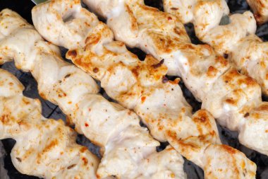 Etli mangal barbekü şiş. Tavuk şiş